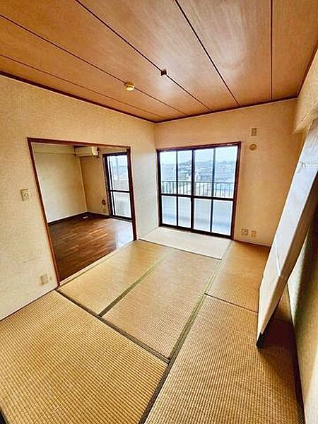 落ち着いた雰囲気の和室ではゆっくりとすごせます