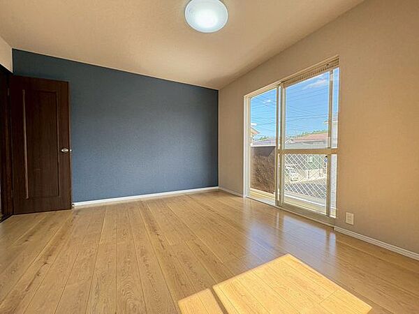 バルコニーサイドのお部屋で採光・風通りも良好