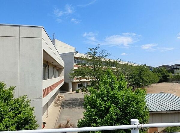 佐倉市立西志津中学校 徒歩6分。 470m