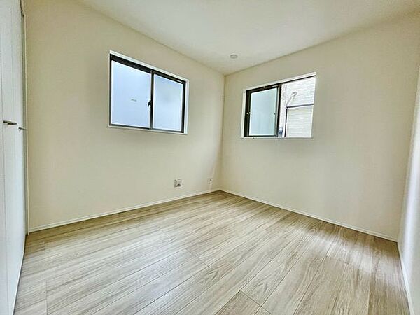 理想のイメージを形にしやすいシンプルなお部屋