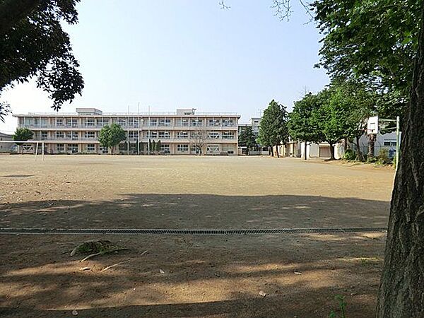 千葉市立山王小学校 徒歩13分。 1000m