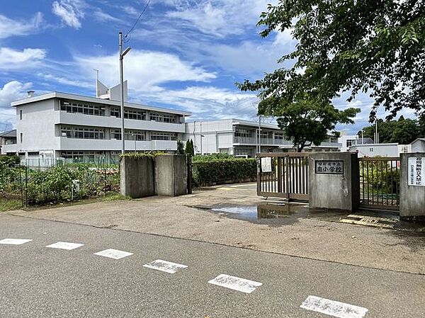 四街道市立南小学校 徒歩5分。 370m