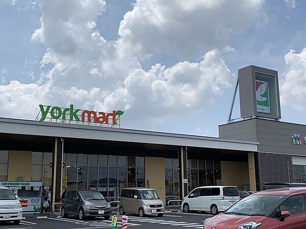 ヨークマートもねの里店 徒歩15分。 1200m