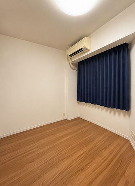 理想のイメージを形にしやすいシンプルなお部屋【AIで家具消し加工済み。イメージ画像です】