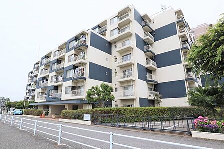 \\リフォーム中のマンション//