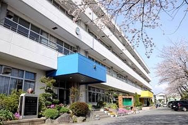 四街道市立四街道西中学校 徒歩19分。 1490m