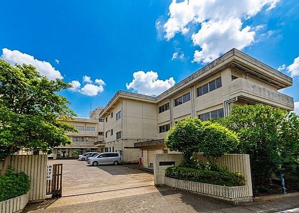 八街市立八街東小学校 徒歩16分。 1260m