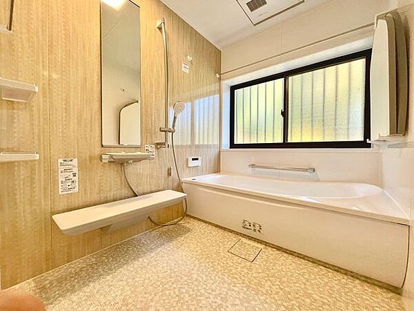 一日の疲れを癒すバスルーム！のんびりお風呂タイムをおくつろぎください！