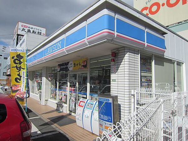 画像27:【コンビニエンスストア】ローソン 安芸区役所前店まで844ｍ