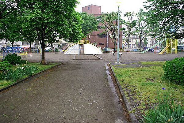 東公園