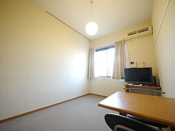 JR横浜線 橋本駅 バス6分 職業大前下車 徒歩3分の賃貸アパート 1階1Kのリビング/ダイニング