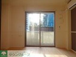 アーバンクレスト 103 1階1Kのリビング/ダイニング