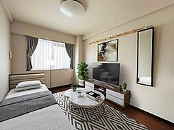 京王相模原線 京王多摩センター駅 バス10分 落合6丁目下車下車 徒歩4分の賃貸マンション 1階ワンルームのリビング/ダイニング