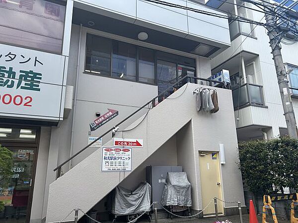 和光駅前保育園 徒歩3分。 240m