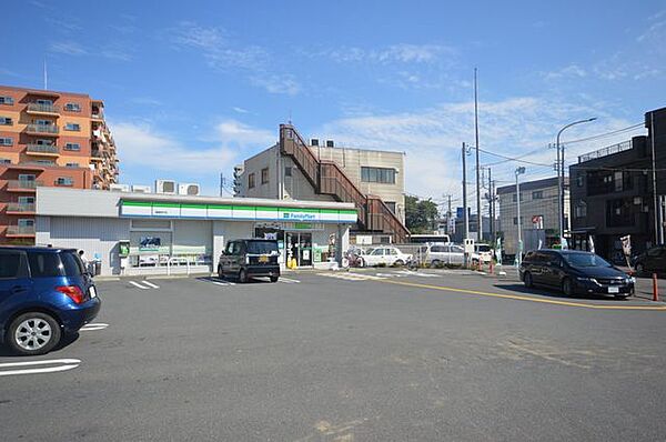 ファミリーマート朝霞宮戸店 徒歩7分。 490m