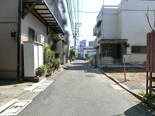 東側公道は幅員約3.6ｍです(本物件セットバック後)。