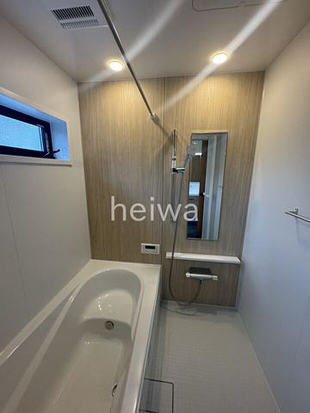 【バス】雨の日のお洗濯や花粉のシーズンにも便利な浴室換気乾燥機付きです