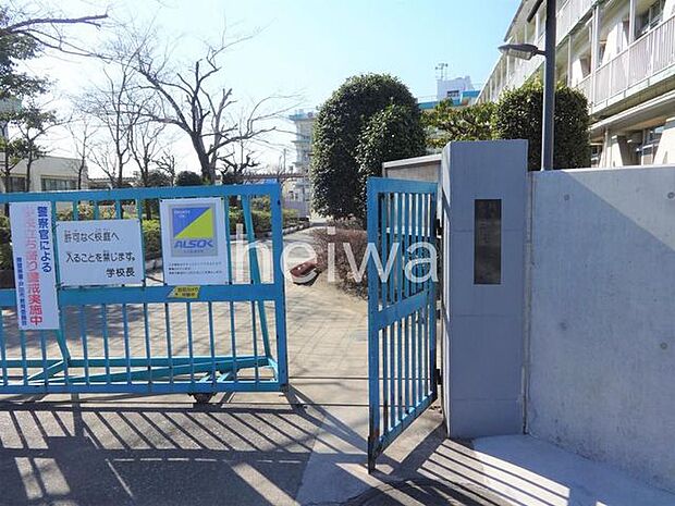 戸田市立笹目小学校 徒歩12分。 940m