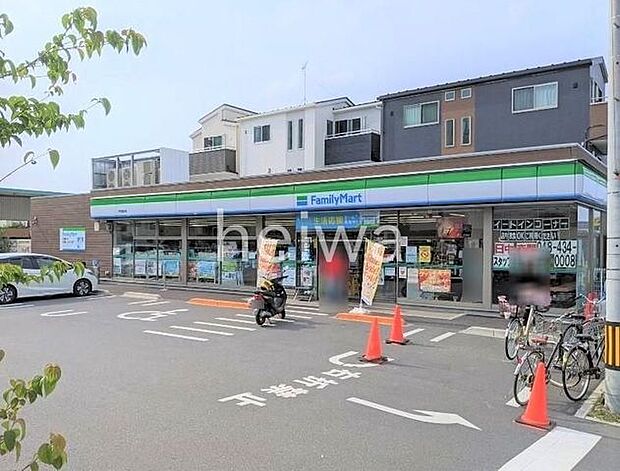 ファミリーマート戸田喜沢店 徒歩5分。 380m