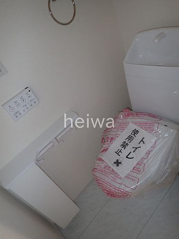 【1Fトイレ】1・2階にトイレがあるので、来客時も気兼ねなく使用できます