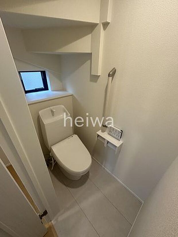 【1Fトイレ】1・2階にトイレがあるので、来客時も気兼ねなく使用できます