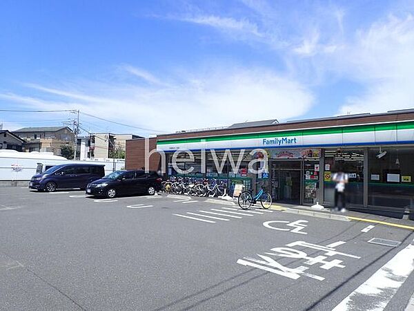 ファミリーマート戸田美女木一丁目店 徒歩6分。 410m