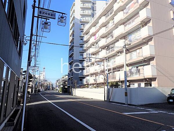 前面道路含む現地外観