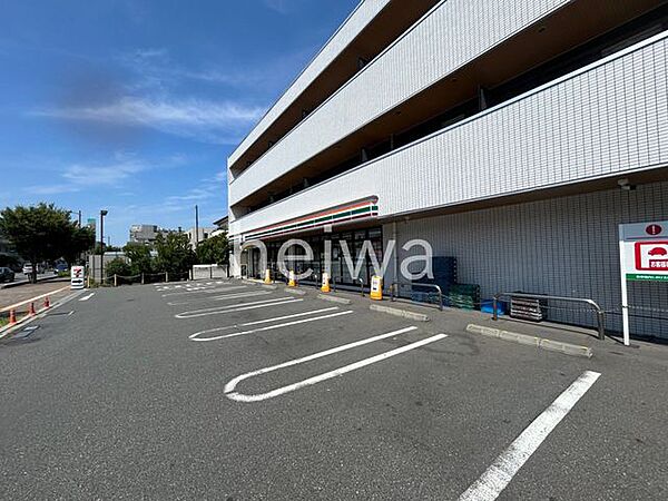 セブンイレブン戸田市役所南通り店 徒歩6分。 470m