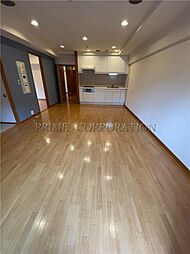 ロイヤルハウス都立大学 2階3LDKのリビング/ダイニング