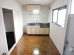 京王線 多磨霊園駅 徒歩10分の賃貸アパート 2階2Kのリビング/ダイニング