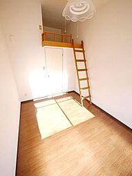 京王動物園線 多摩動物公園駅 徒歩9分の賃貸マンション 1階1Kのリビング/ダイニング