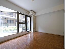 京王相模原線 京王多摩センター駅 徒歩15分の賃貸マンション 1階1Kのリビング/ダイニング