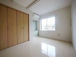 オーキッド 110 1階ワンルームのリビング/ダイニング