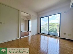 多摩都市モノレール 程久保駅 徒歩3分の賃貸マンション 6階1Kのリビング/ダイニング