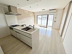 JR南武線 南多摩駅 徒歩4分の賃貸マンション 6階3LDKのリビング/ダイニング