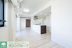 ARCOBALENO TAKENOTSUKA 7階2LDKのリビング/ダイニング