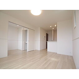 グランドゥール住吉A 2階1LDKのリビング/ダイニング