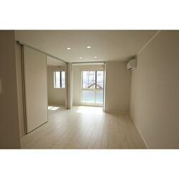 ガーデンハイム 1階1LDKのリビング/ダイニング