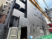 三田駅より徒歩4分 築1年7ヶ月 8階建の賃貸物件