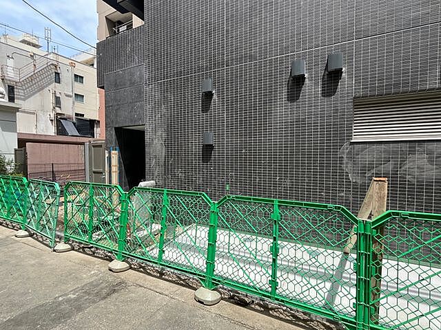 6 / 19