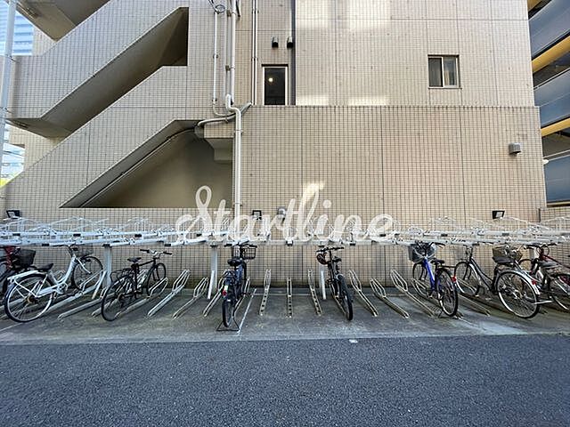 23 / 39