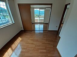 ホリデイインアップル 101 1階2DKのリビング/ダイニング