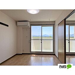 コーポ・シャルマン 1階2DKのリビング/ダイニング