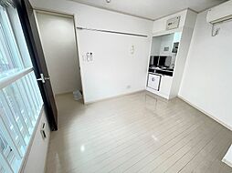 KKハウス北千住 201 2階ワンルームのリビング/ダイニング