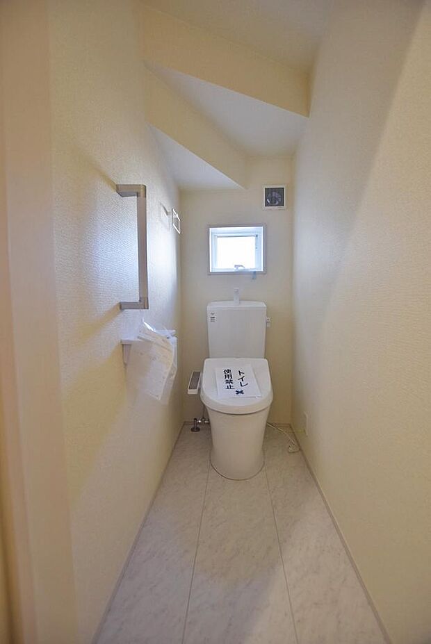 1階シャワートイレ、勿論2階にもございます。