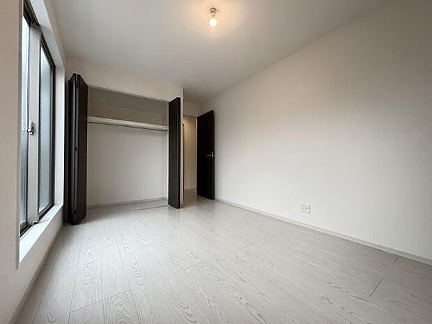 ベッドルーム6.8J内クローゼット