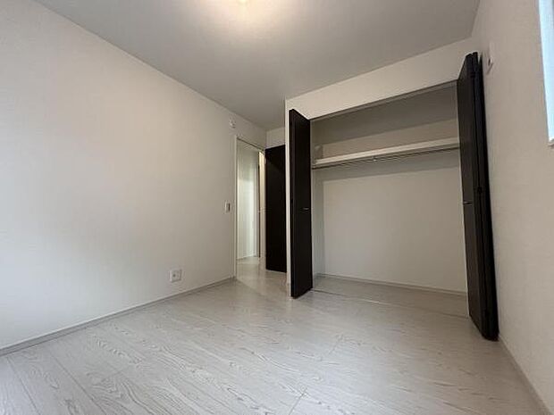 ベッドルーム5.3J内クローゼット