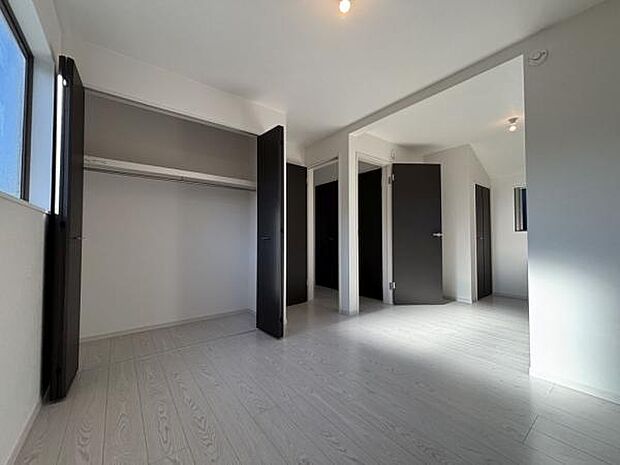 ベッドルーム5.2帖内クローゼット