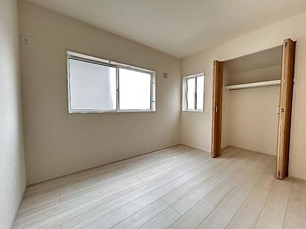 洋室5.25帖内クローゼット