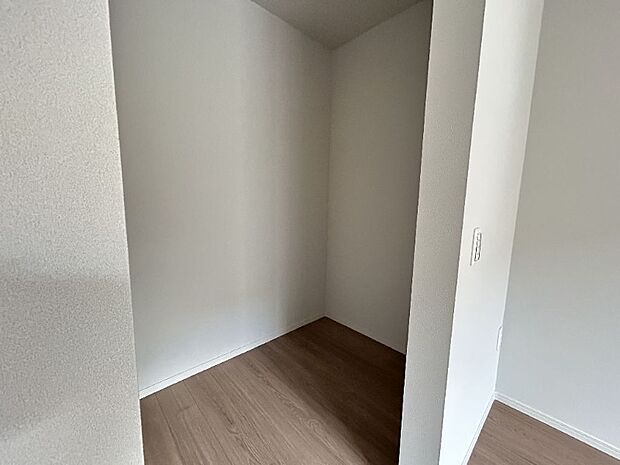 洋室8.5帖内WIC